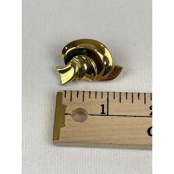 Vintage Gold Tone Twisted Knot Swirl Chunky Pierced Post Earrings 80s 90s - Picture 6 of 6